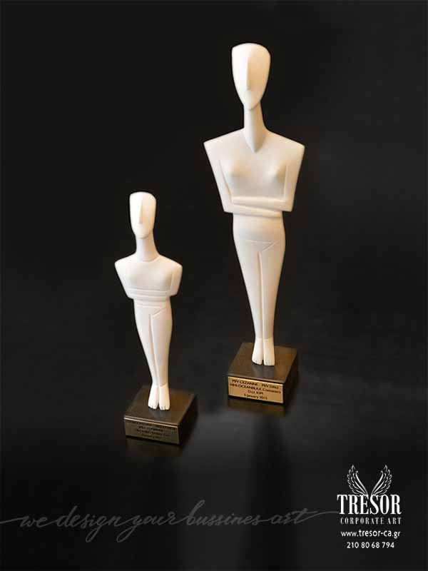 Tresor Corporate Art Καθρέπτης Κοπή πλεξιγκλας με laser Εγχρωμο plexiglass Χάραξη σε πλαστικό Ονομαστικά δώρα Πρωτότυπα βραβεία Φωτογραφία